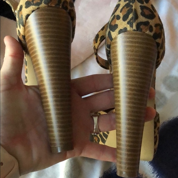 Very cute leopard heels - Picture 7 of 7
